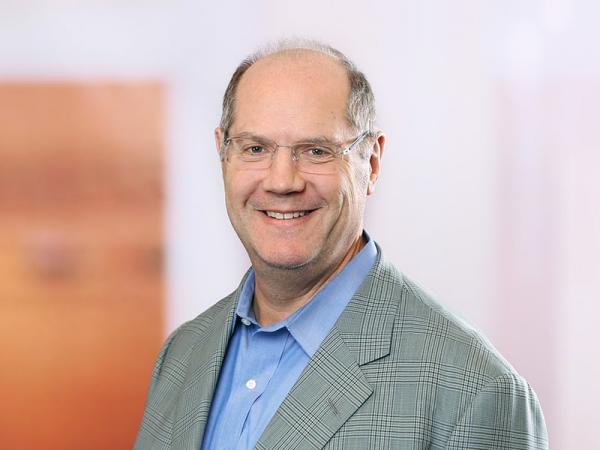 Professional Cropped Geffen Lewis Mintz