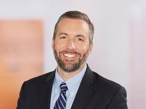 Professional Cropped Tikonoff Matt Mintz