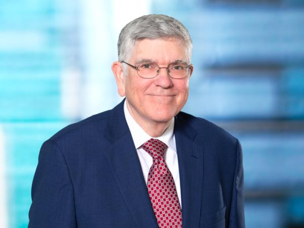 Professional_Cropped_MacDonald_Stephen_Mintz